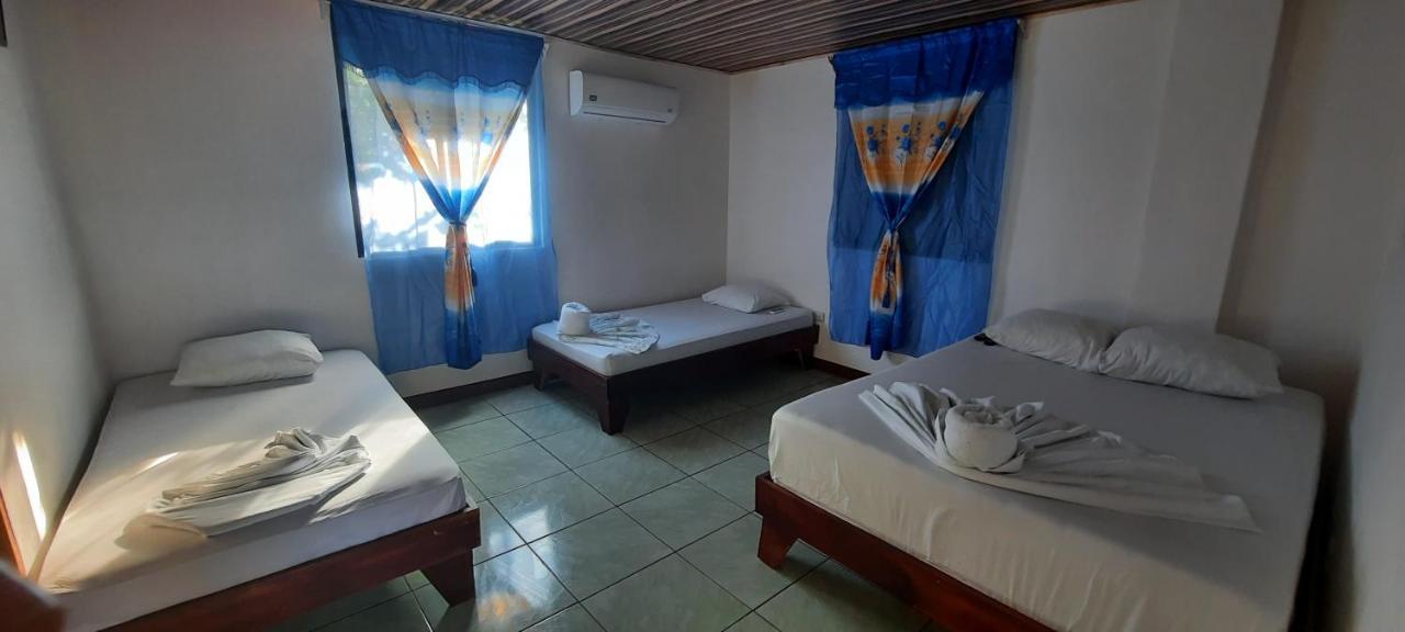 Casa Caribe Bed and Breakfast Tortuguero Buitenkant foto