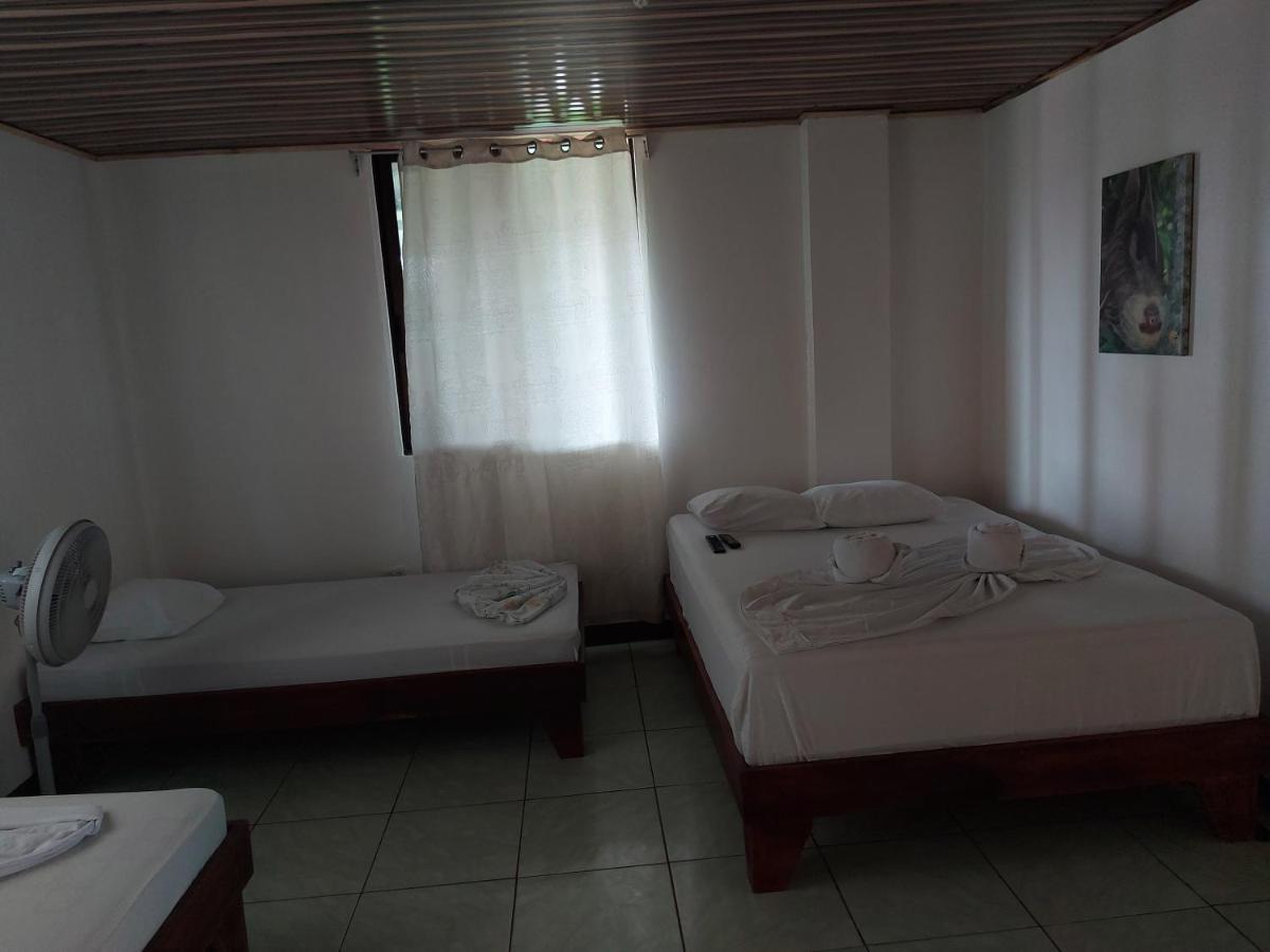 Casa Caribe Bed and Breakfast Tortuguero Buitenkant foto