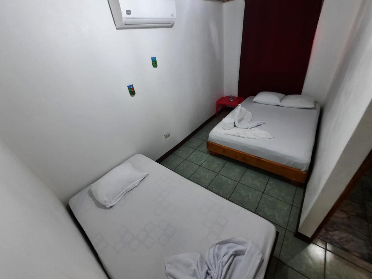 Casa Caribe Bed and Breakfast Tortuguero Buitenkant foto