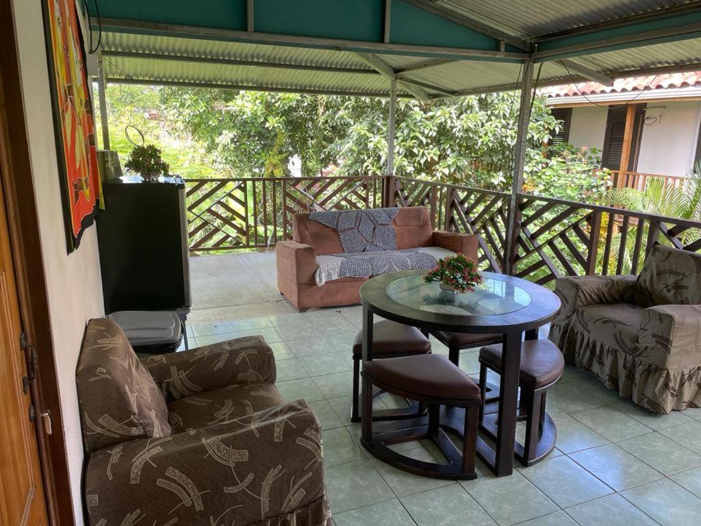 Casa Caribe Bed and Breakfast Tortuguero Buitenkant foto